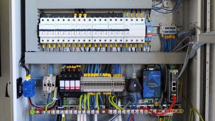Installation av ny elcentral i Göteborg med olika typer av styrningar.